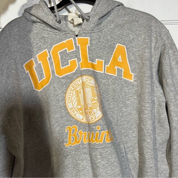 H&M UCLA Bruins Hoodie Gray Yellow Size XL - Picture 3 of 9